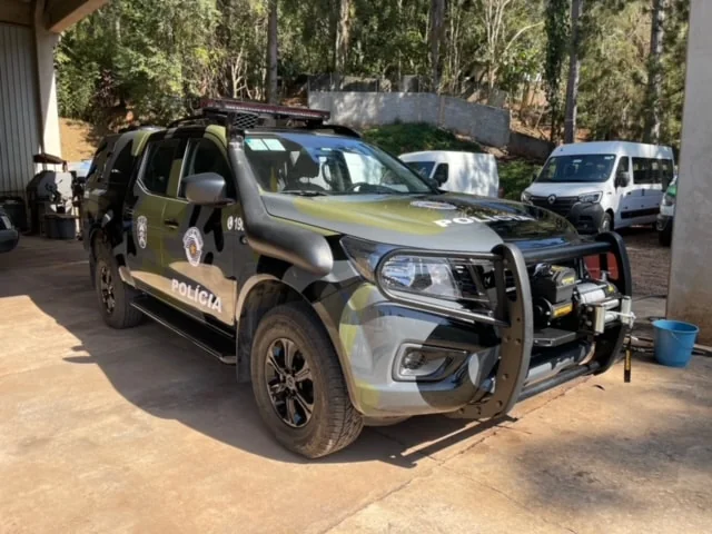 Viatura tática camuflada do COE da Polícia de São Paulo, Nissan Frontier transformada pela R&R Veículos Especiais